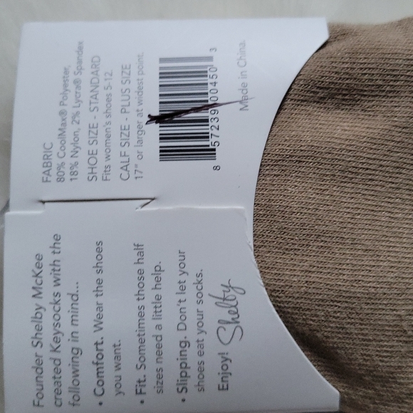 Keyhole Socks - Picture 6 of 10